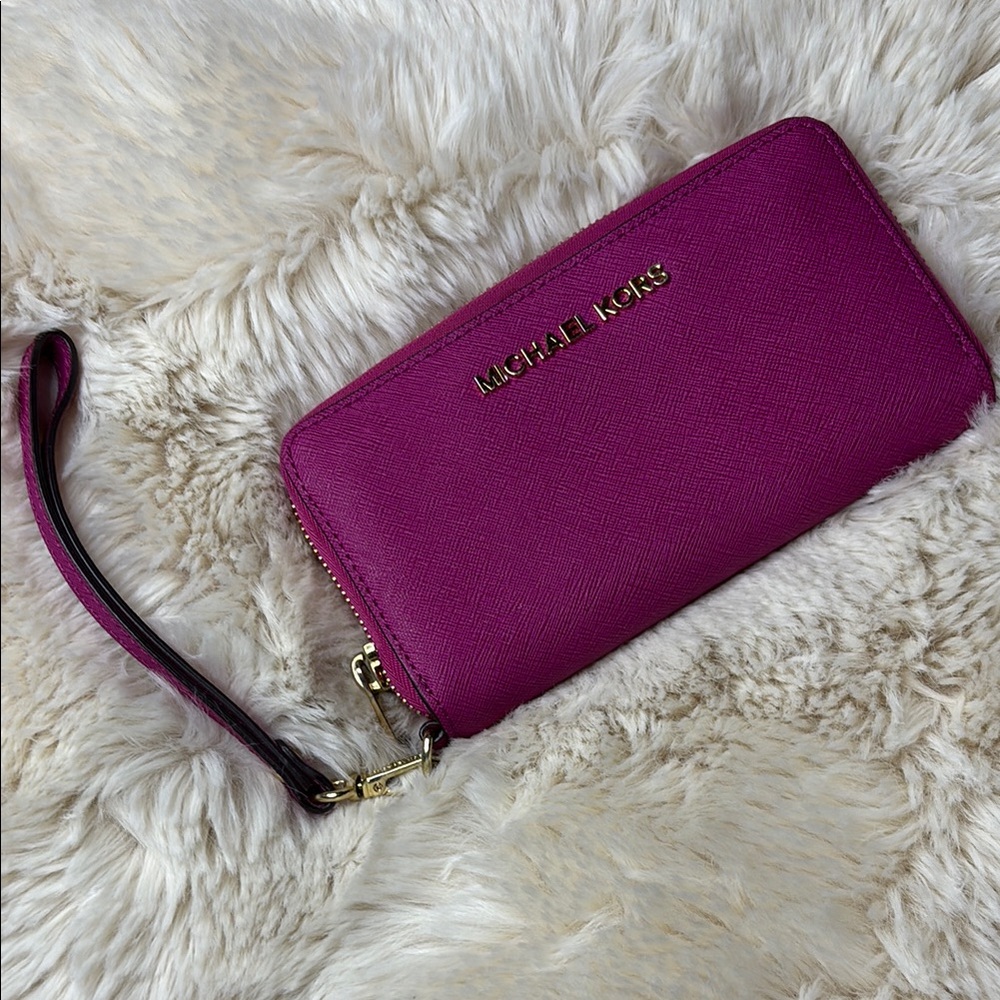 Michael Kors Women’s Jet Set Travel Leather Wristlet Organizer Wallet Pink